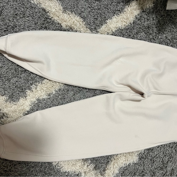 Lululemon Scuba Jogger - Picture 2 of 5